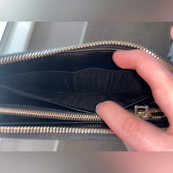 AUTHENTIC Pre-Owned Prada Large Saffiano Leather Wallet - Picture 12 of 13